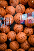 NBA季后赛深度分析报道 - 球队战术与球员状态评估